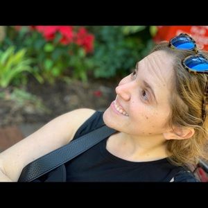 Meet your Posher, Jillian